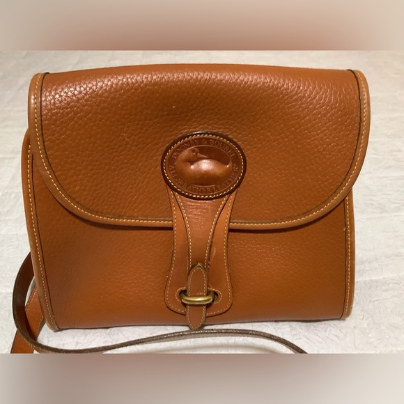 DOONEY & BOURKE VINTAGE 90s ESSEX CROSSBODY  LEATHER